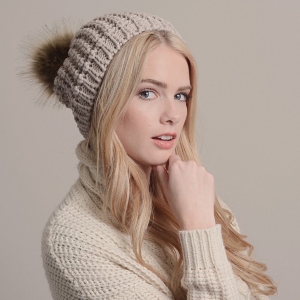 Mocha Textured Beanie with Faux Fur Pom Pom